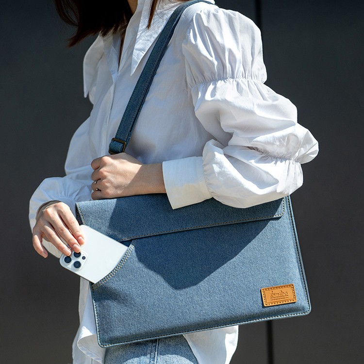 Сумка Tomtoc TheHer Denim Shoulder bag H26 для ноутбуков 13" голубая Denim Blue