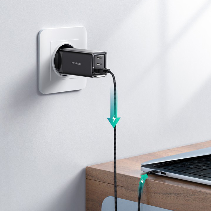 Сетевое зарядное устройство Mcdodo GaN Mini Fast Charger 2 x USB-C + USB-A 65W чёрное (CH-7921)