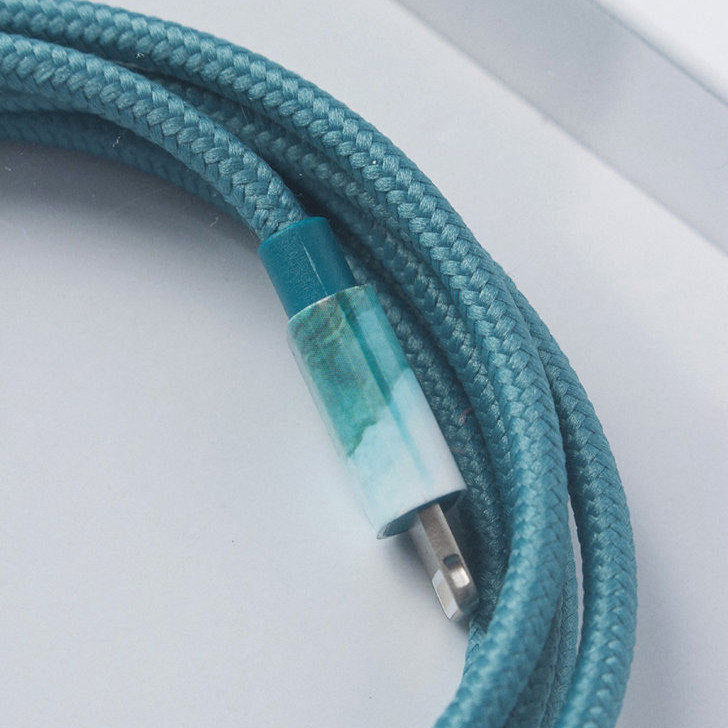 Кабель Le Cord Nylon Lightning MFI (1.2 метра) Aquarells Aqua (Морская волна)