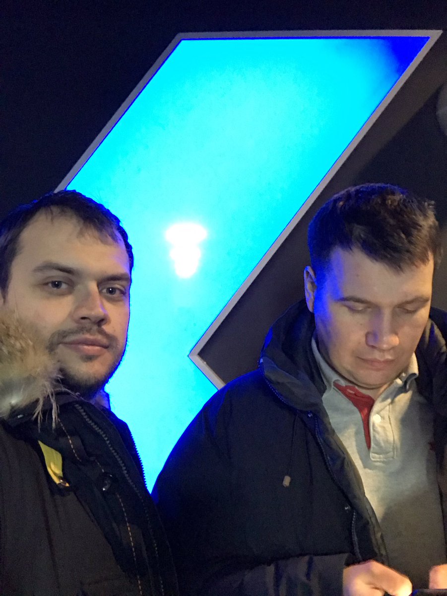 Твиттер «АйКейсес» ‏@iCases_ru