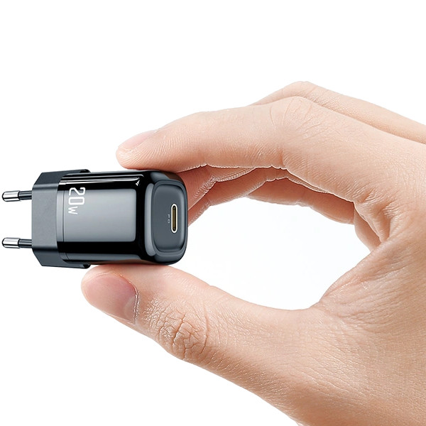 Сетевое зарядное устройство Mcdodo Mini 20 W PD (Type-C) Fast Charger белое (CH-829)