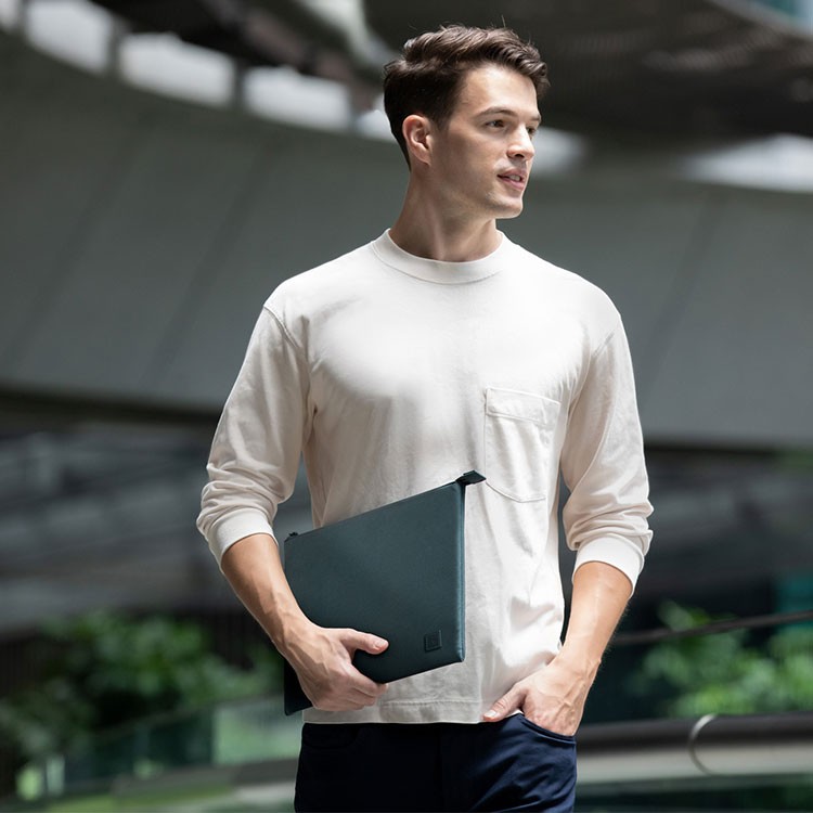 Чехол Uniq LYON RPET fabric Laptop sleeve (snug-fit) для ноутбуков 14" Forest Green