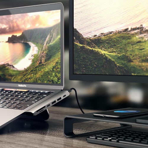 Хаб Satechi Aluminum Type-C Pro Hub Adapter для MacBook Pro (USB-C) серый космос (ST-CMBPM)