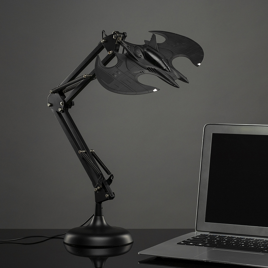 Настольная лампа Paladone DC Batman Batwing Posable Desk Light BDP PP5055BMV2