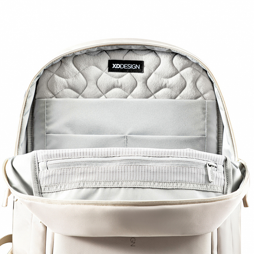 Рюкзак XD Design Soft Daypack для ноутбуков до 16" светло-серый (P705.983)