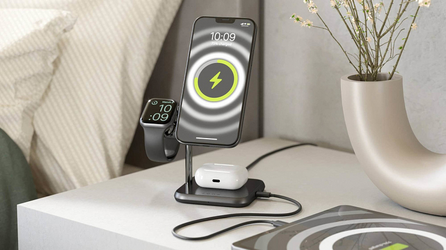 Беспроводное зарядное устройство Zens 4-in-1 MagSafe + Watch Wireless Charging Station белое (ZEDC22W/00)