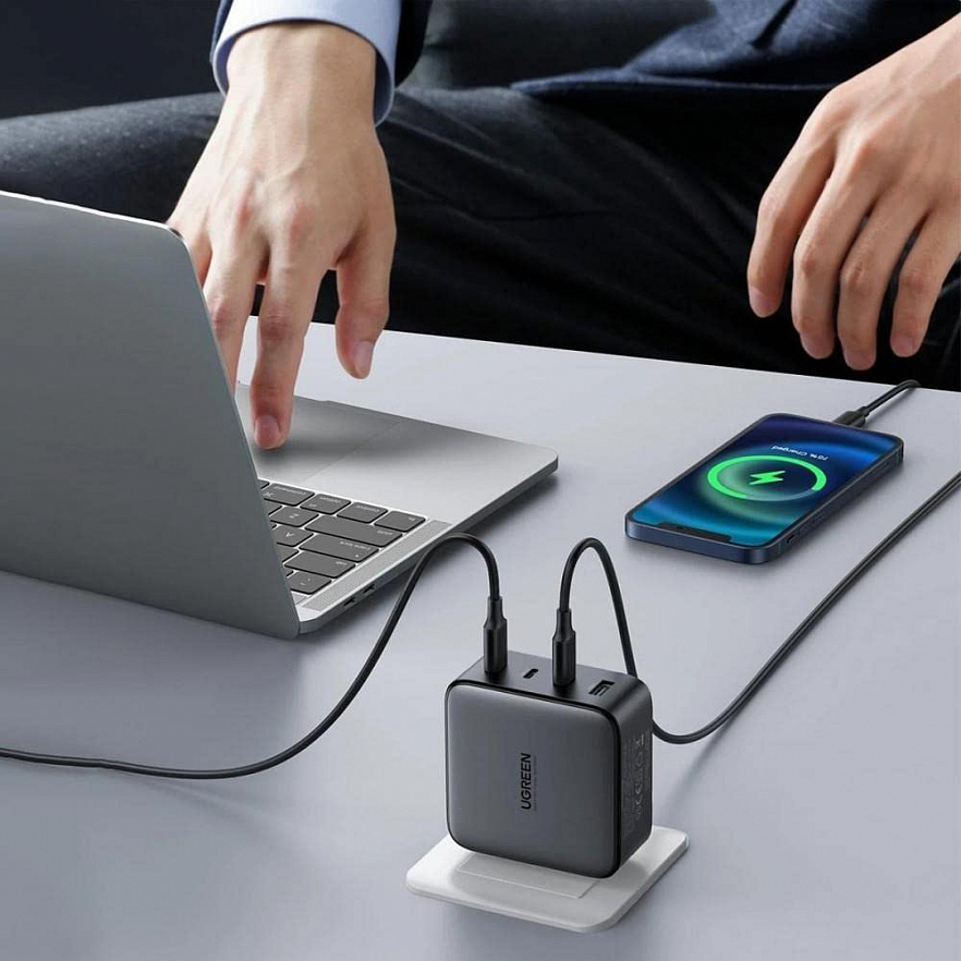 Сетевое зарядное устройство UGREEN CD226 (90575) USB-A+3*USB-C 100W GaN Fast Charger Чёрное с кабелем 100W