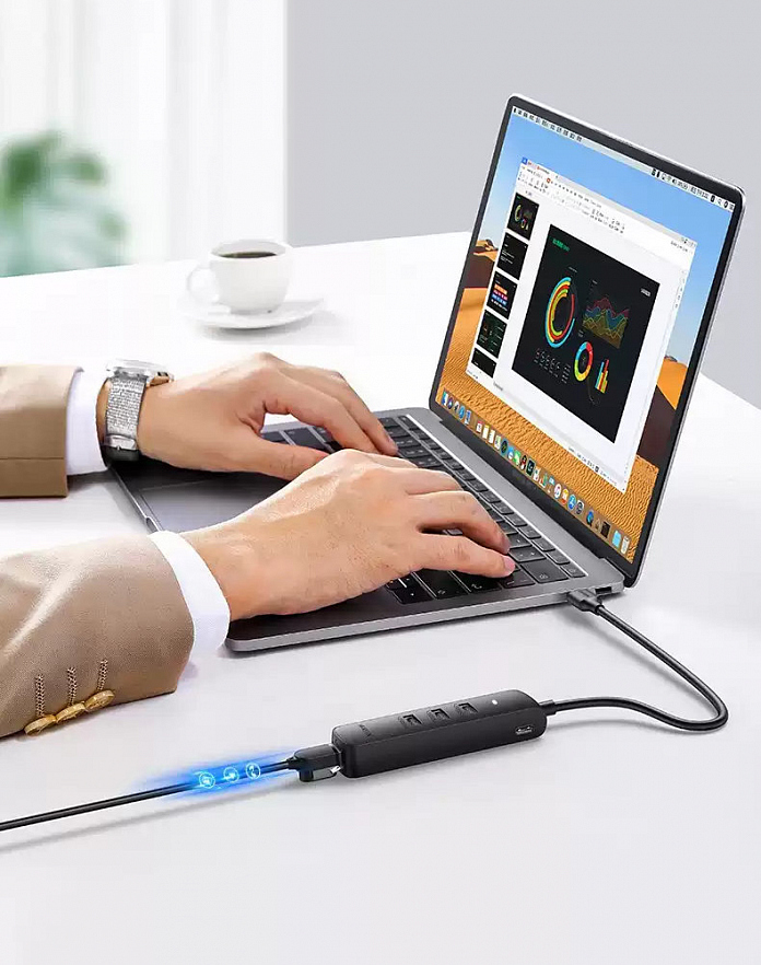 Адаптер UGREEN CM416 (20983) USB 2.0 to 3×USB 2.0+RJ45 (100Mbps) Ethernet Adapter белый