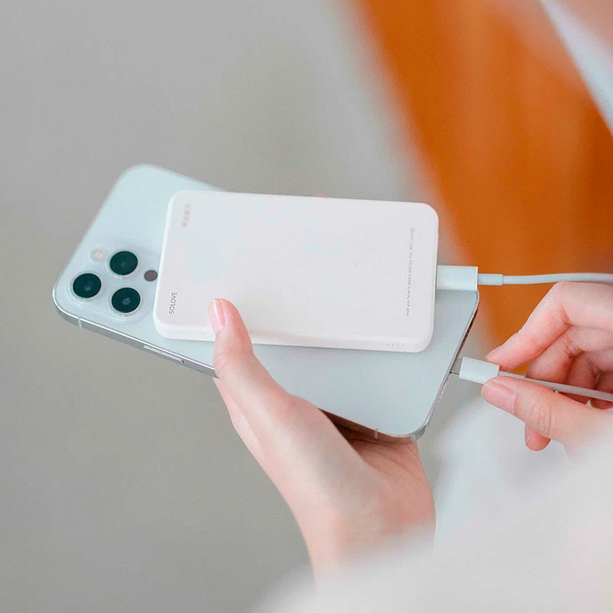 Внешний аккумулятор SOLOVE W12 Magnetic MagSafe 20W 5000 мАч белый