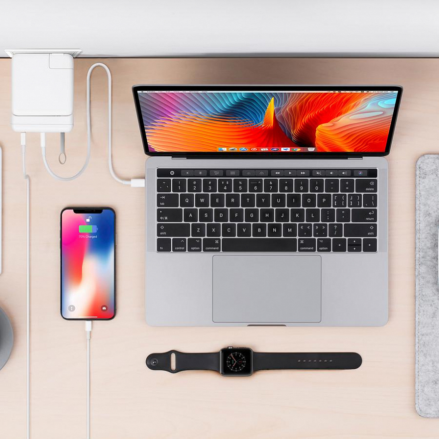 Зарядный адаптер HyperDrive USB-C Hub для Apple 61W USB-C Power Adapter белый (HDH05)