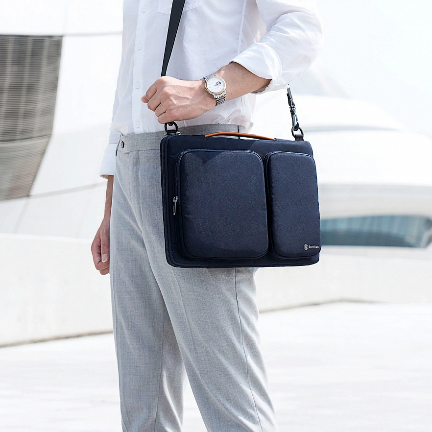 Сумка Tomtoc Defender Laptop Shoulder Bag A42 для ноутбуков 13-13.3"/Macbook Pro 13"/Air 13" синяя Navy Blue (A42-C02B01)