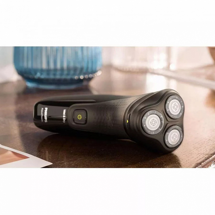 Электрическая бритва Philips S1223/41 черная